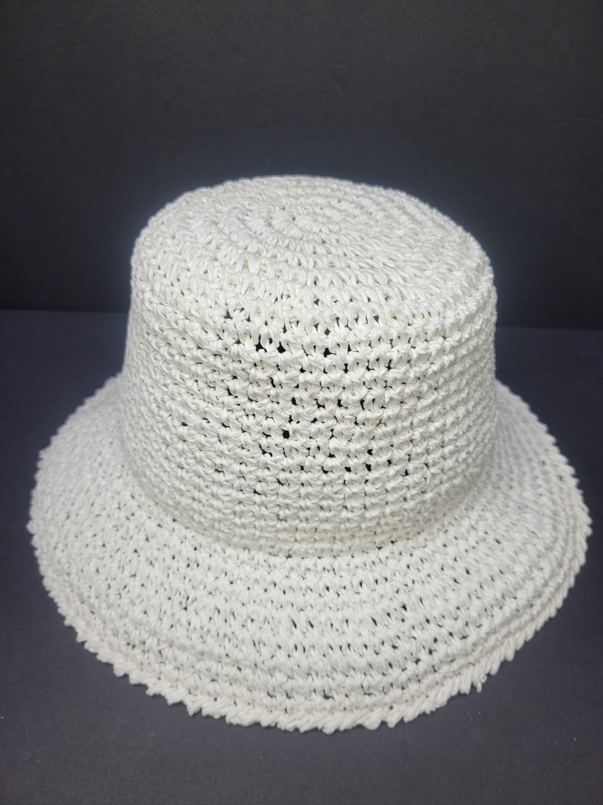 Kate Spade New York Solid Straw Cloche Paper Hat W/ Gold Charm Fresh White O/S