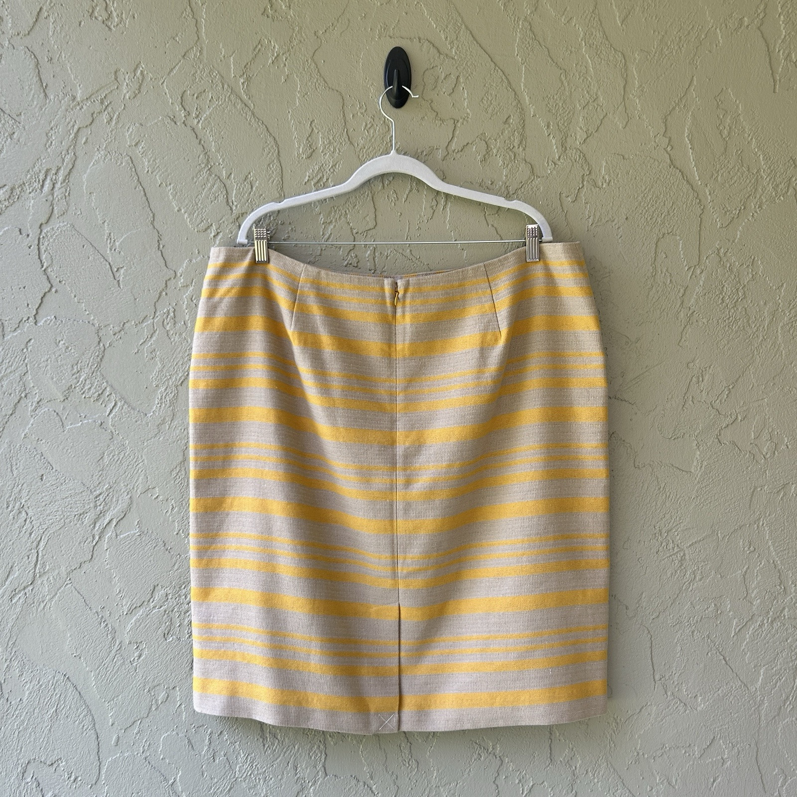 Talbots Women’s 20 Yellow & Beige Multi Stripe Textured Linen Pencil Skirt NWT