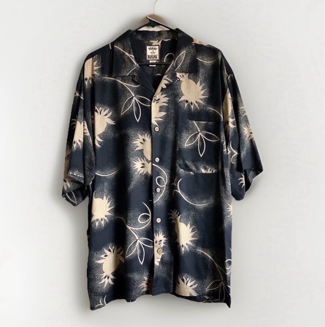 Tommy Bahama Hawaiian Silk Shirt Black Khaki Tan Pineapple Vintage Size Large