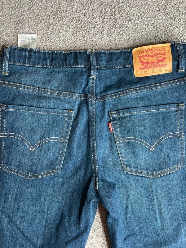 Levi’s Size: 14 Reg (Waist 27” / Inseam 29”)