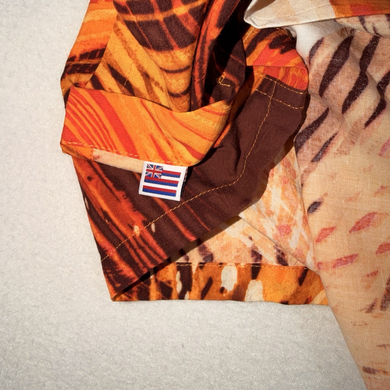 Vintage Jams World Hawaii Rayon Hawaiian Shirt Abstract Orange USA Mens M