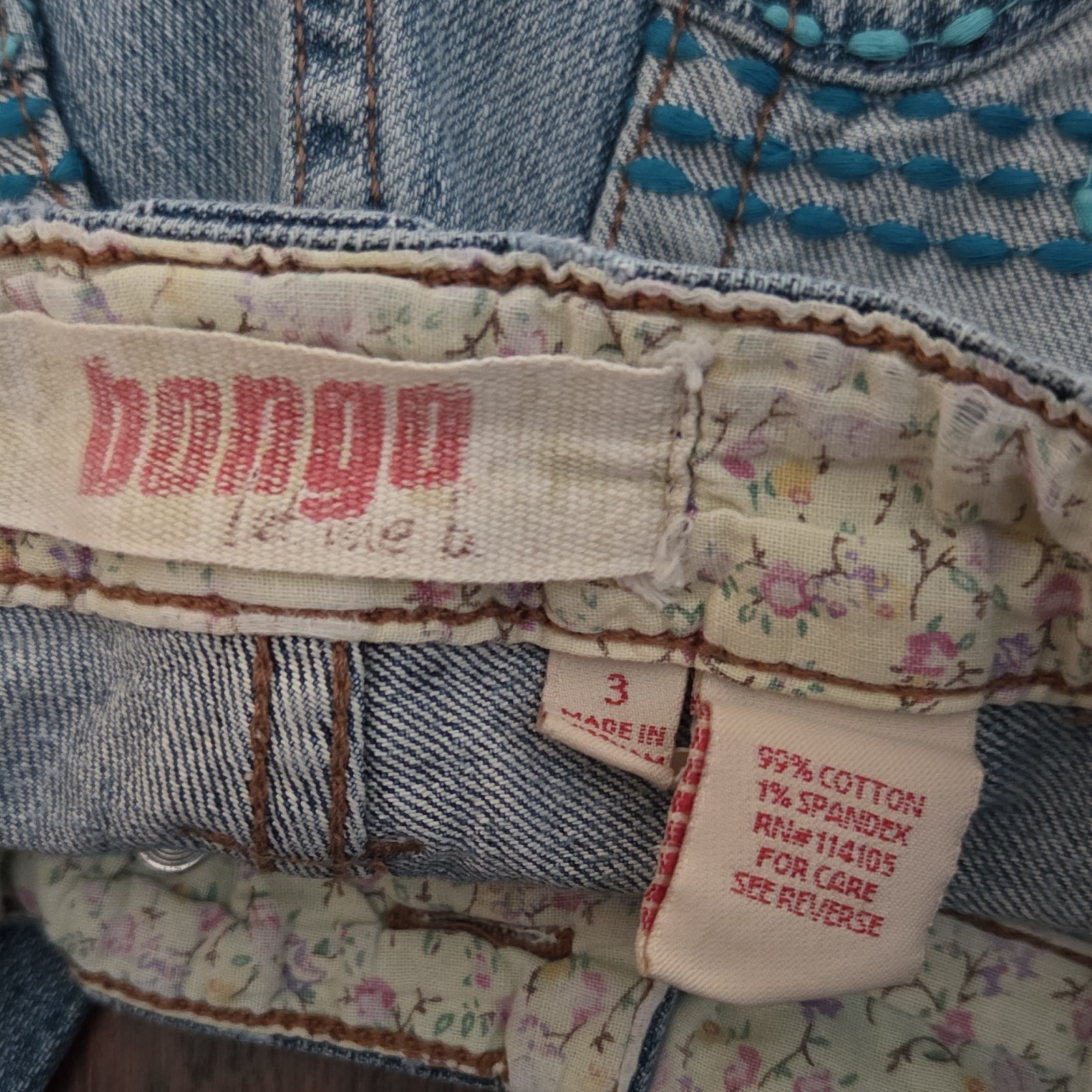 Bongo Womens Size 3 Capri Jeans Light Wash Embroidered Pocket Denim