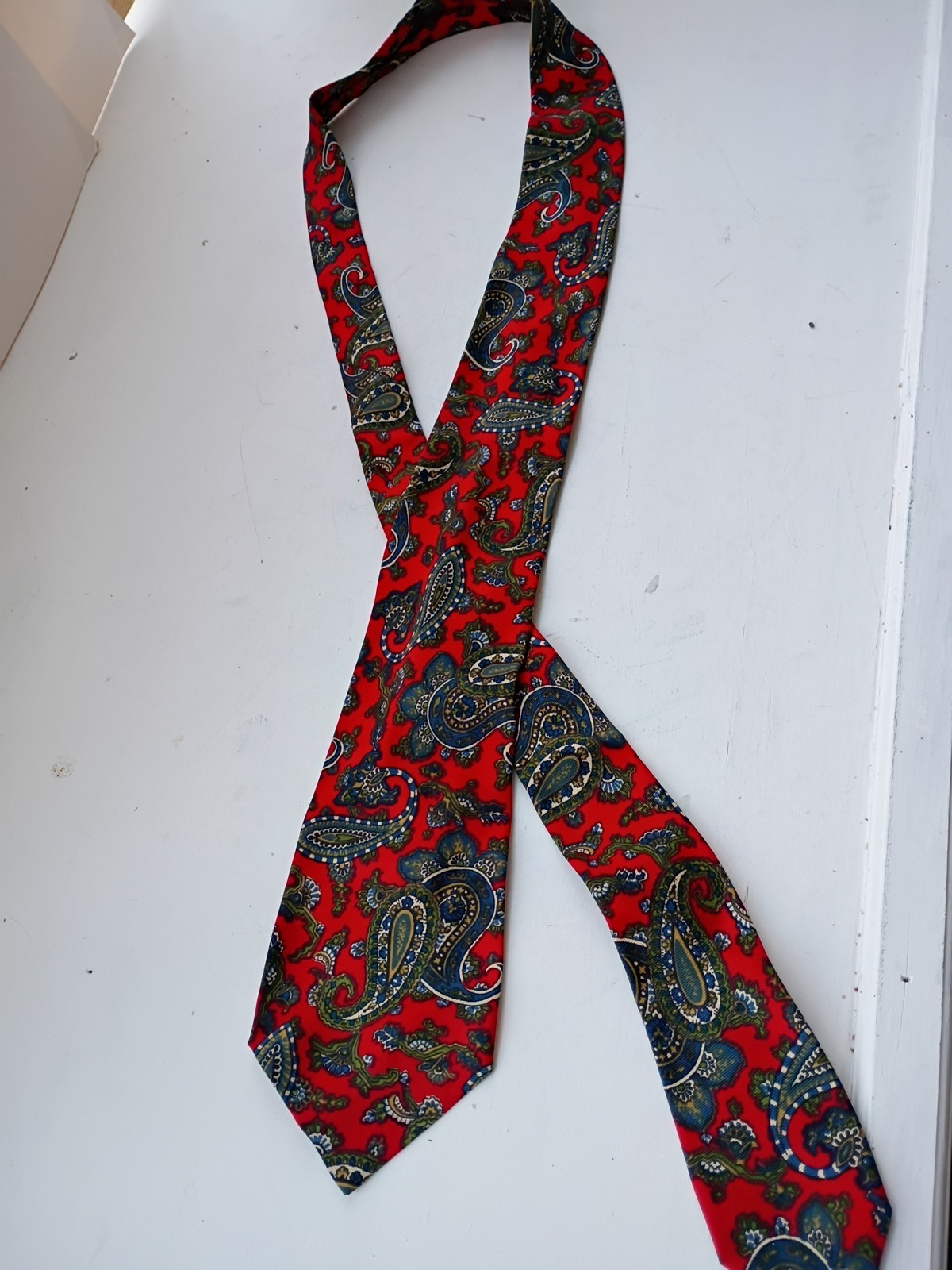 Continental 100% Silk Red Paisley Necktie Liberty Print 57-in By 3.25 In