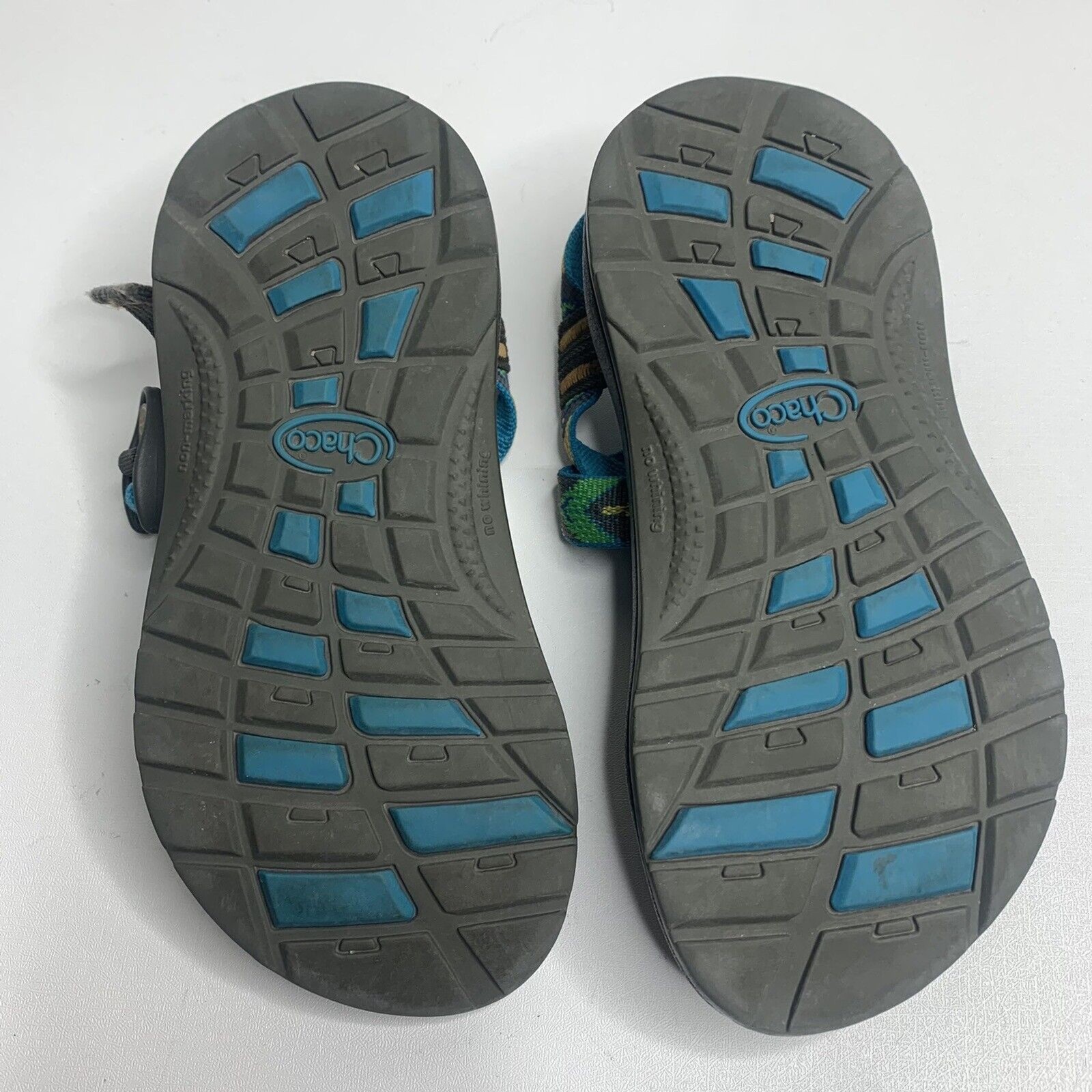 Chaco Z1 Arrowhead Performance Wear Hiking Sandals Boys size 2