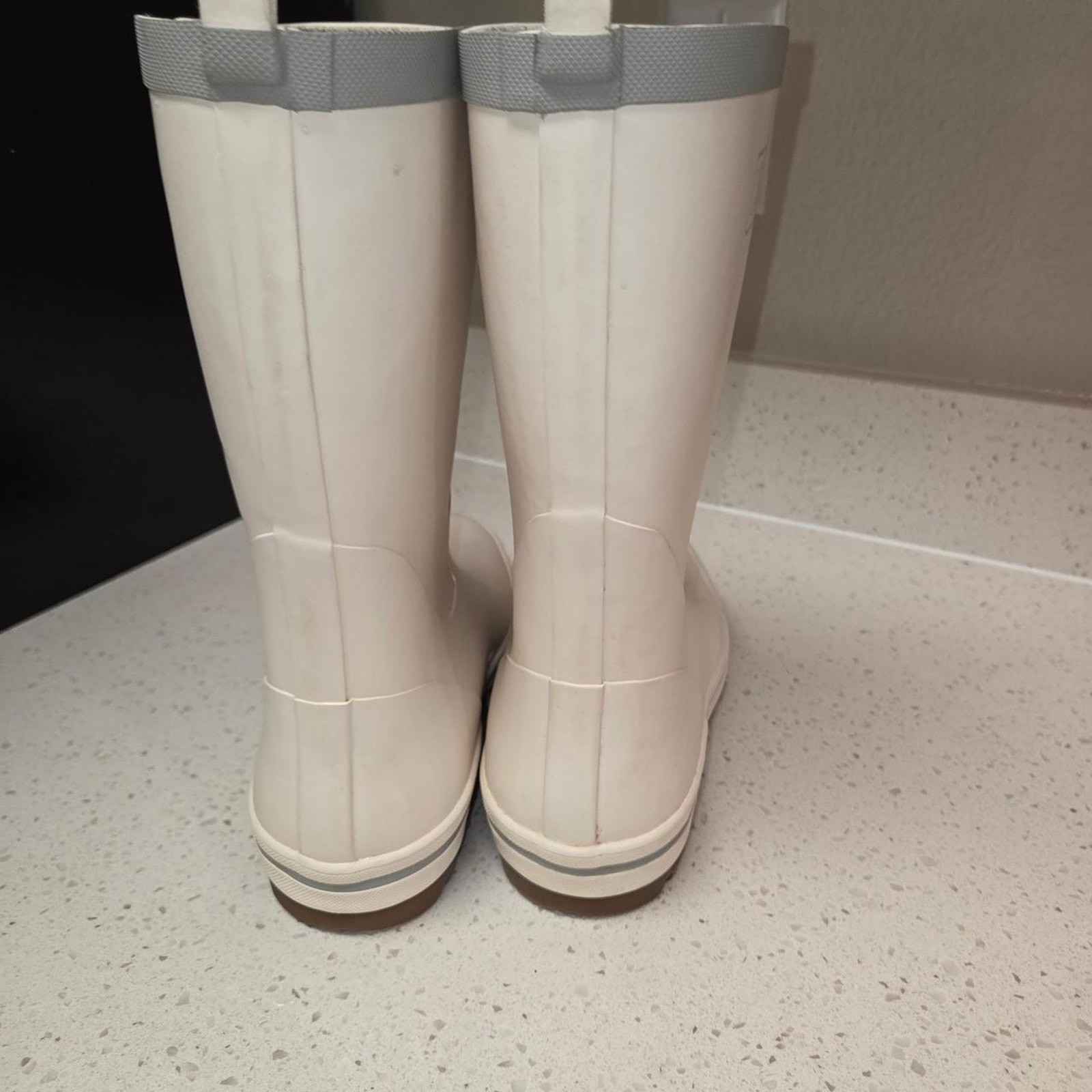 Helly hansen white rain boots