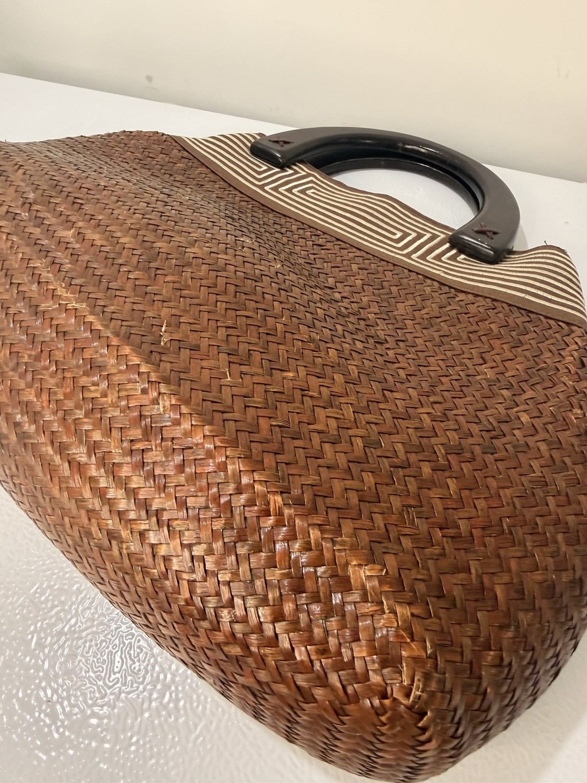 St. John’s Bay Woven Tote Bag Brown Black Zip Top Handle Lined Inner Pockets
