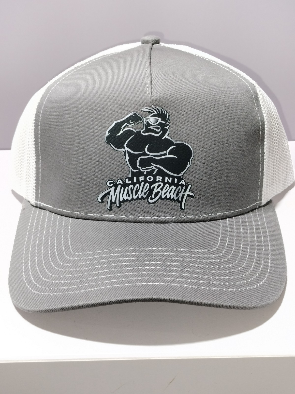 California Muscle Beach Bodybuilding Gray Snapback Hat Adjustable Trucker Cap