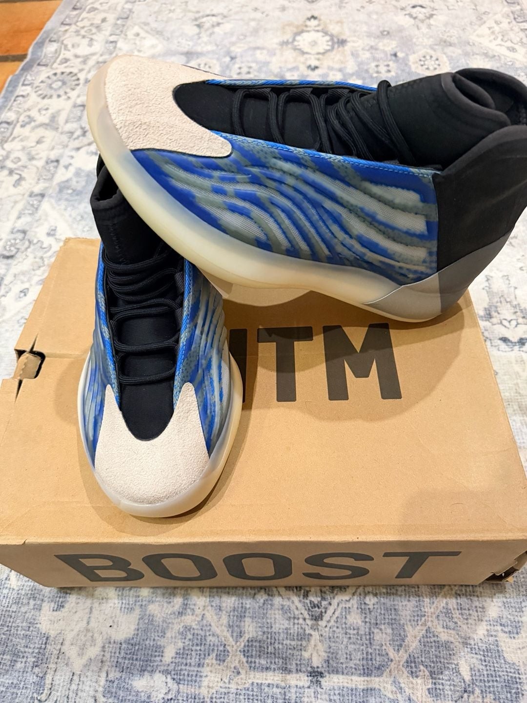 Adidas Yeezy QNTM Frozen Blue Size 10.5