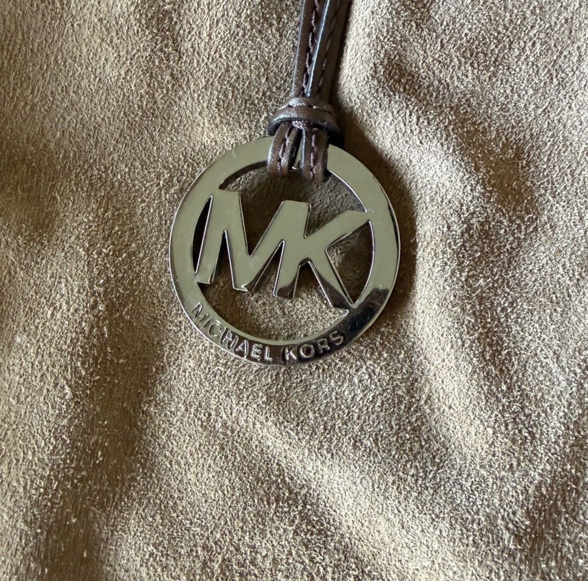 Michael Kors Large Brown Shoulder Bag Snap Closure Inner Pockets Logo Charm