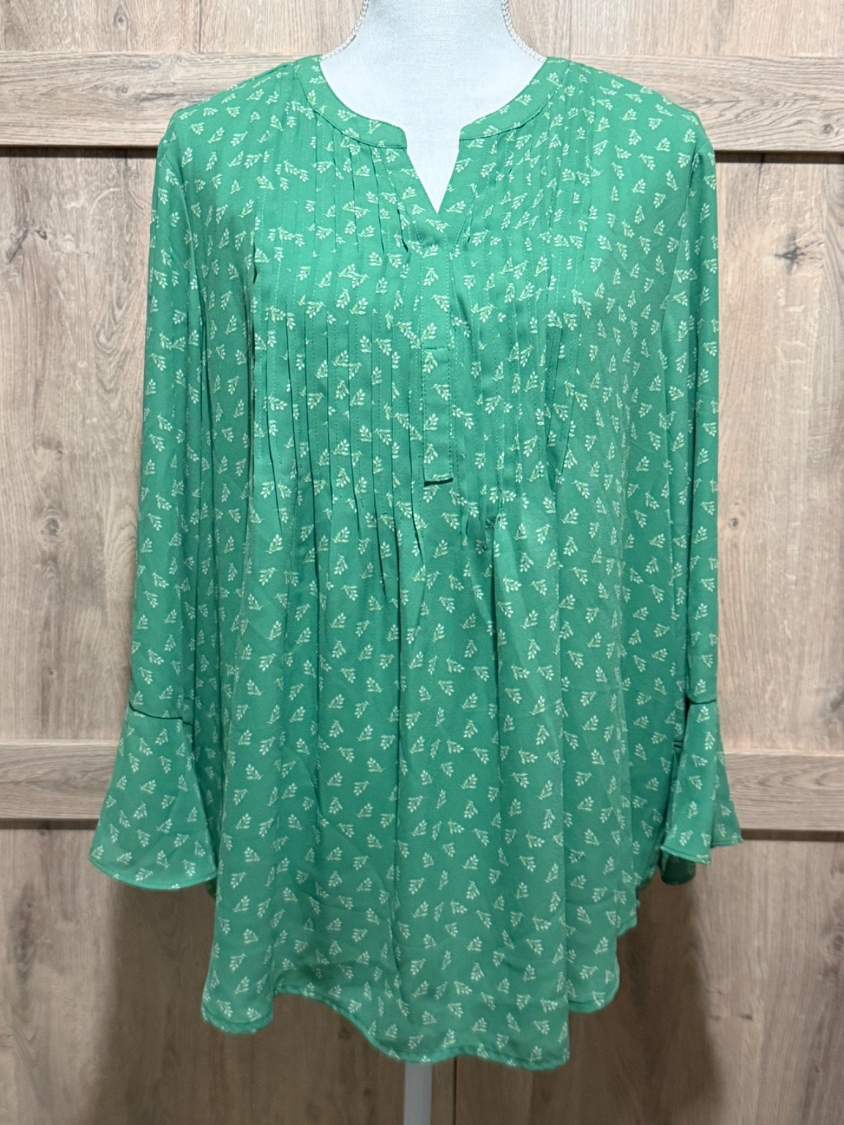Style & Co XL Womens Top Green V-Neck 3/4 Flutter Sleeves