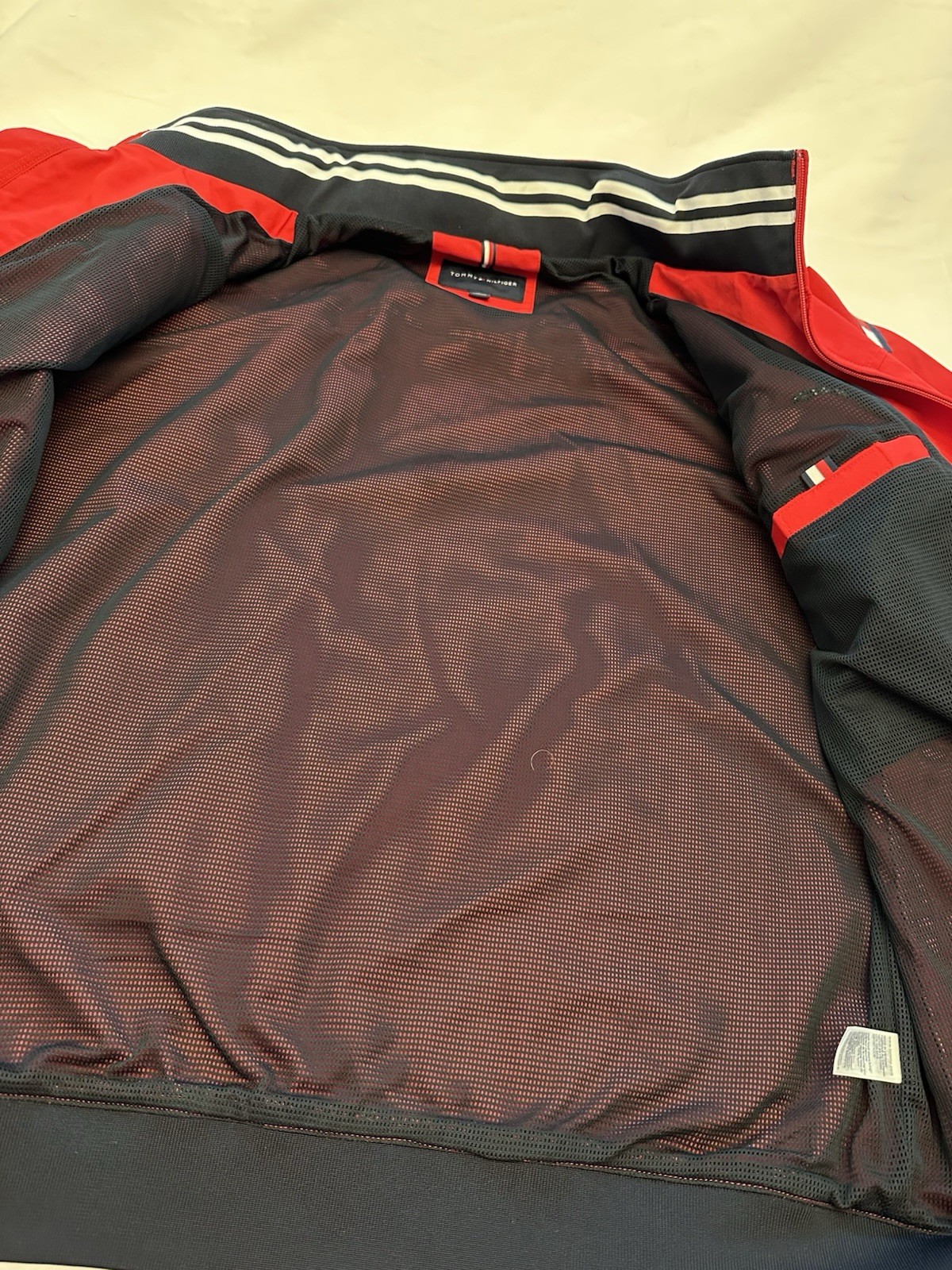 Tommy Hilfiger Men’s Red Lightweight Waterproof The Regatta XL Mint Cond