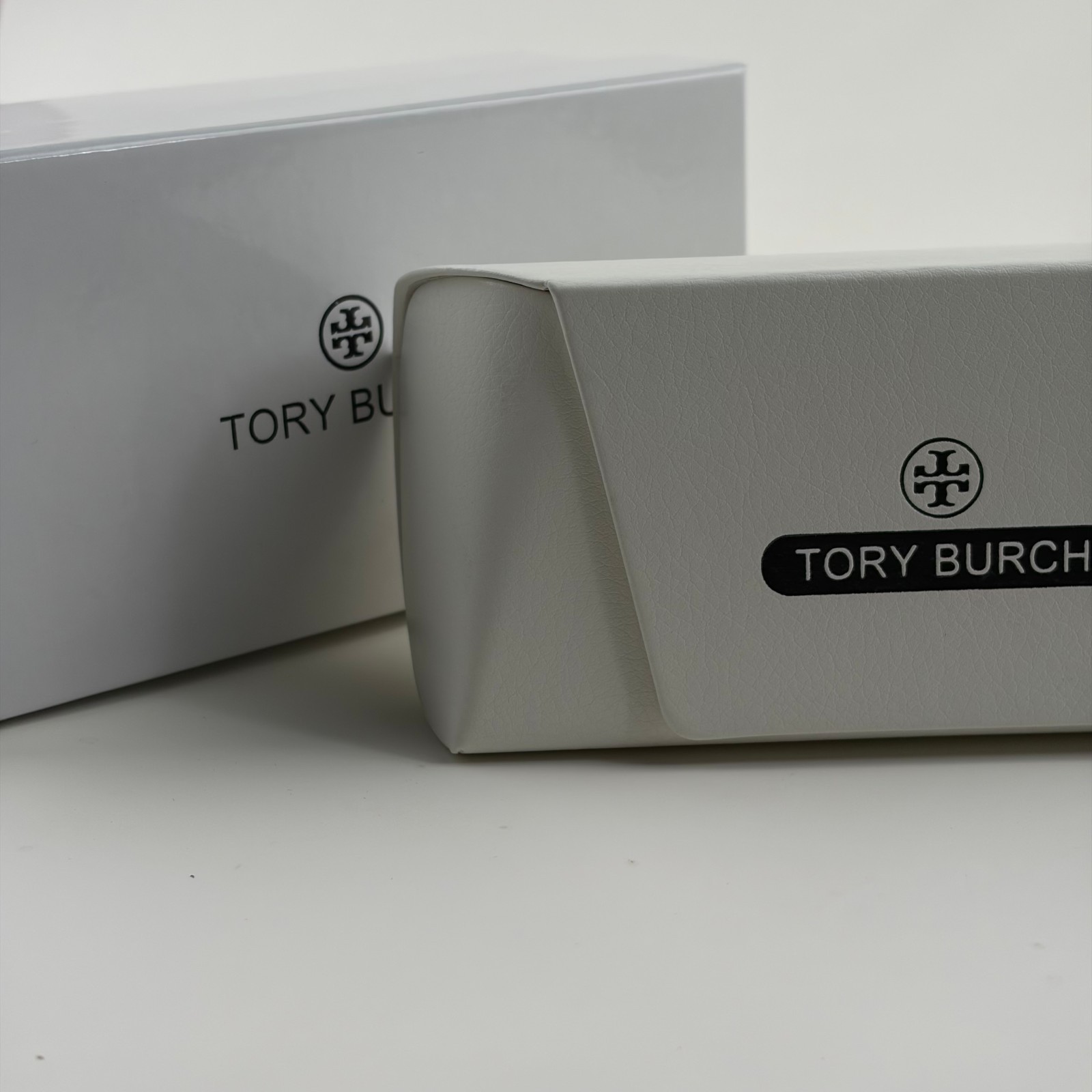 New In Box – Tory Burch Oversized Geometric Sunglasses Black Retro Square 52mm