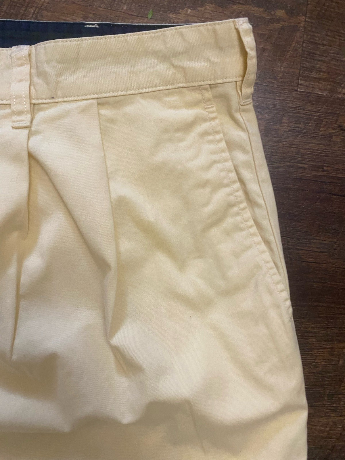 Vintage Tommy Hilfiger Men’s Beige Cotton Chino Shorts- Size 40
