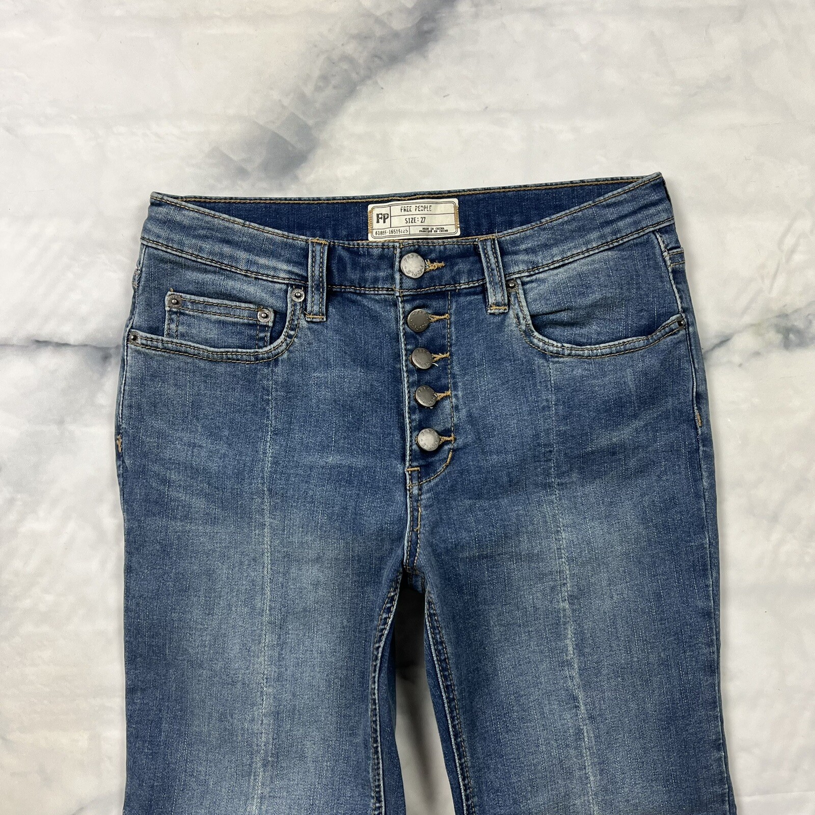 Free People Cropped Exposed Button Front Jeans Size 27 Hem Slit Frayed Kick Crop