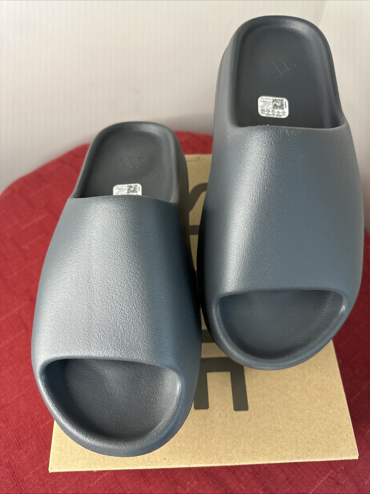 adidas Yeezy Slides Slate Grey ID2350 Men’s Size 11 NIB