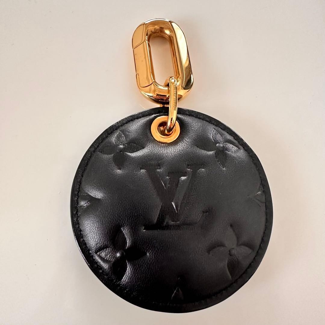Louis Vuitton M00821 Monogram Black Gold Leather Keychain Size 5.1in×3.3in