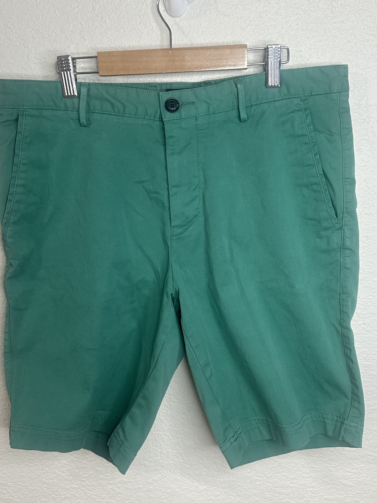 Hugo Boss mens shorts, barley worn, quick shipping