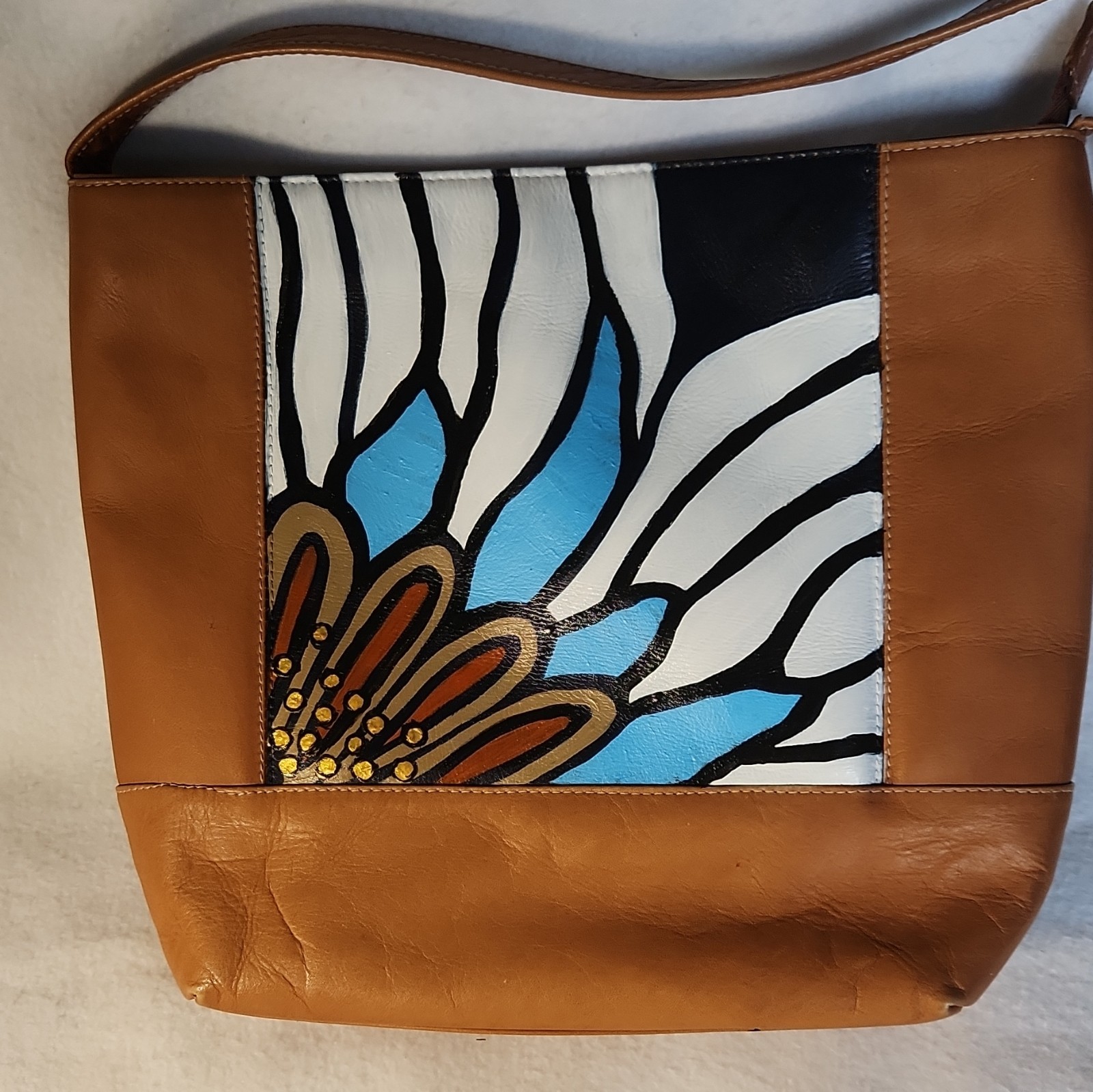 Le Donne Leather Tan Zip Shoulder Bag w/ Painted Floral Design, Inner Pockets
