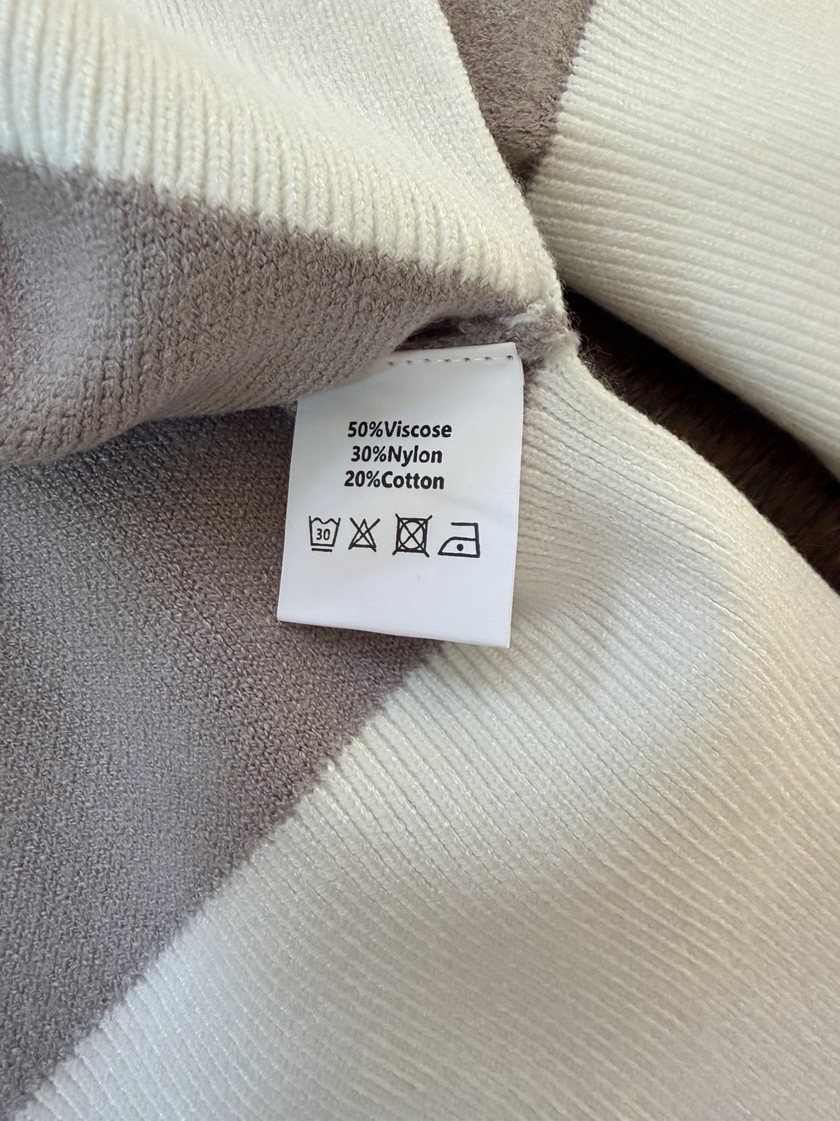 NEW Womens Oversized Colorblock Knit Sweater Crewneck Top Taupe L NWT Batwing