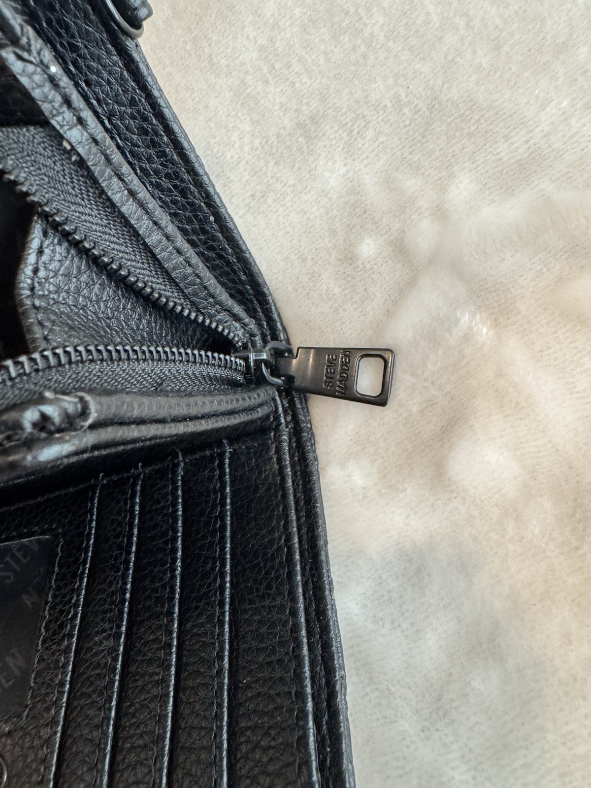 Steve Madden Black Folding Wallet Logo Zipper Button Credit Card Women