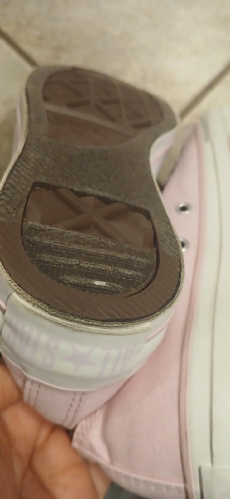 Pink Converse sneakers size US M6/W8 #converse
