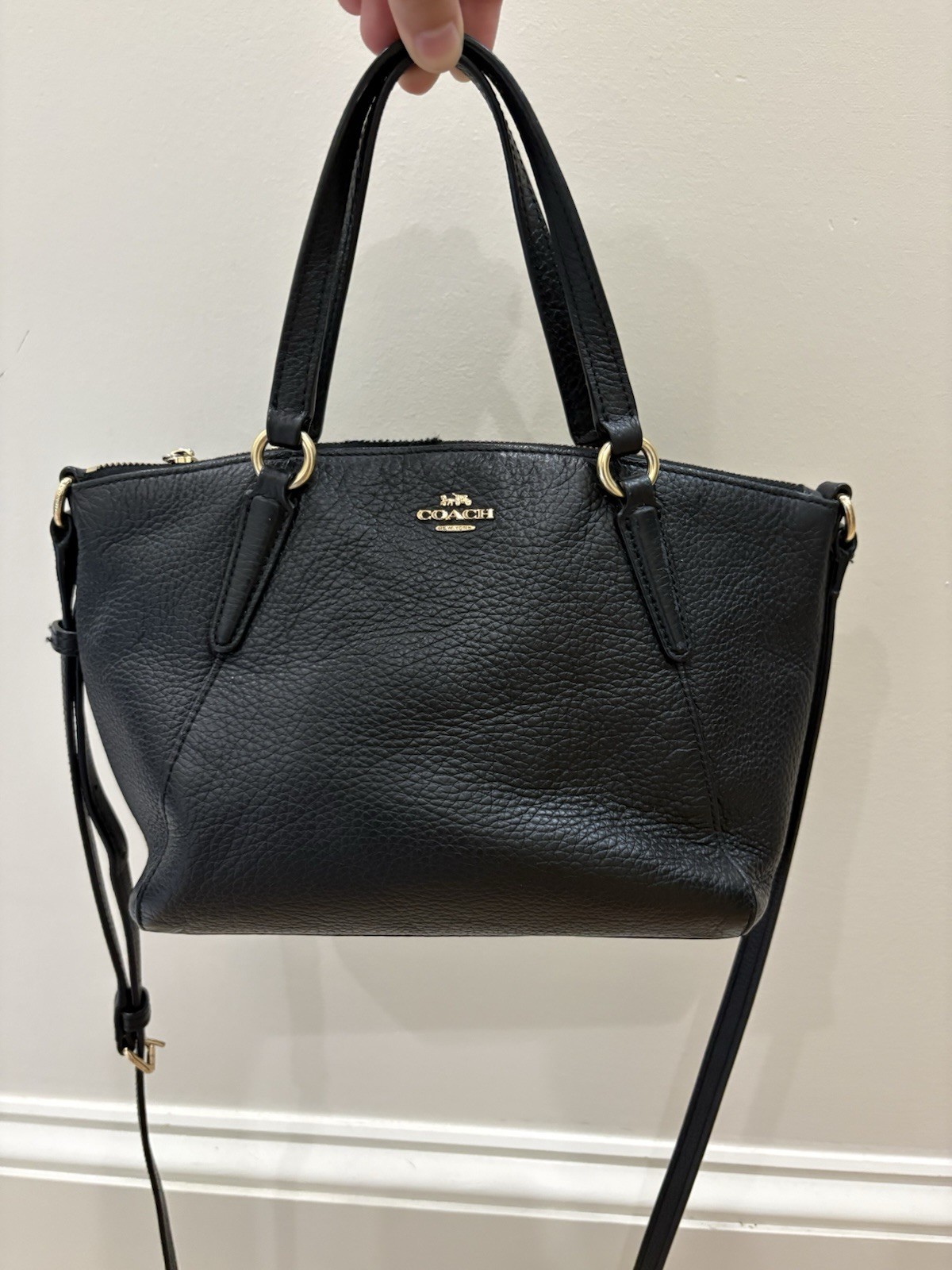 Coach Black Pebbled Satchel Top Handle Bag Zip Closure Detachable Strap Small