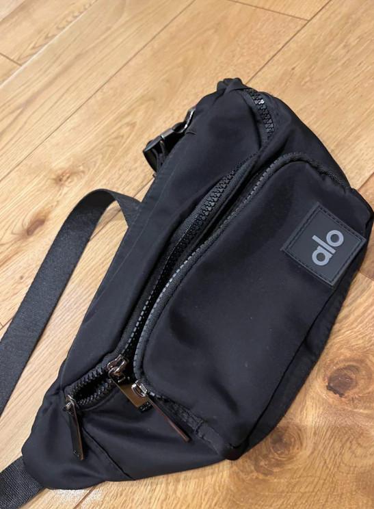 🌟Alo Yoga Explorer Waist Bag Black Travel Crossbody Fanny Pack Everyday – NWT💯