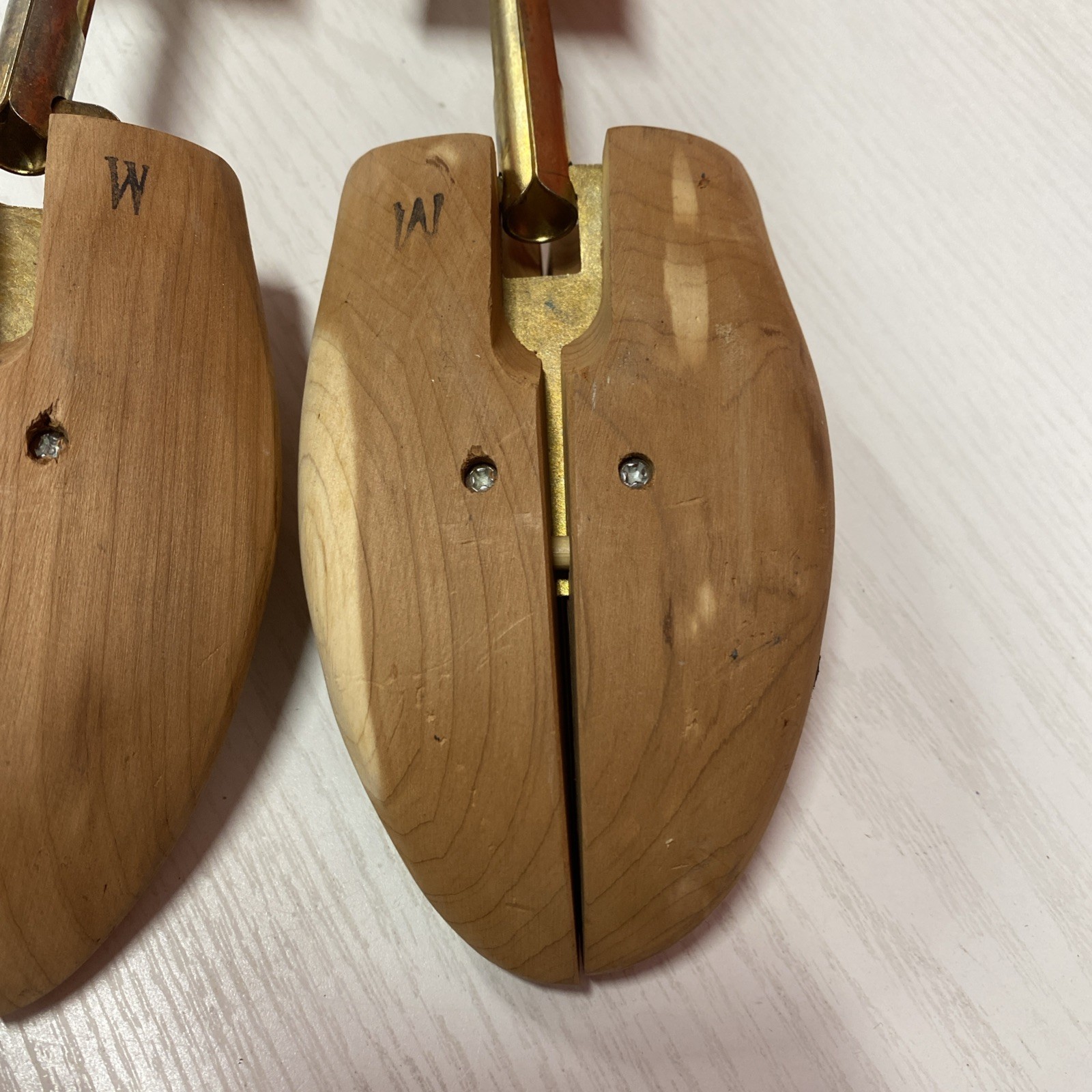 Mens Moneysworth And Best Cedar Shoe Trees Size M Medium 8W-10N