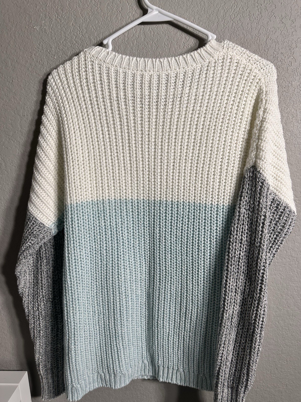 Willow & Clay White/Blue/Gray Colorblock Chunky-Knit Crewneck Sweater Juniors M