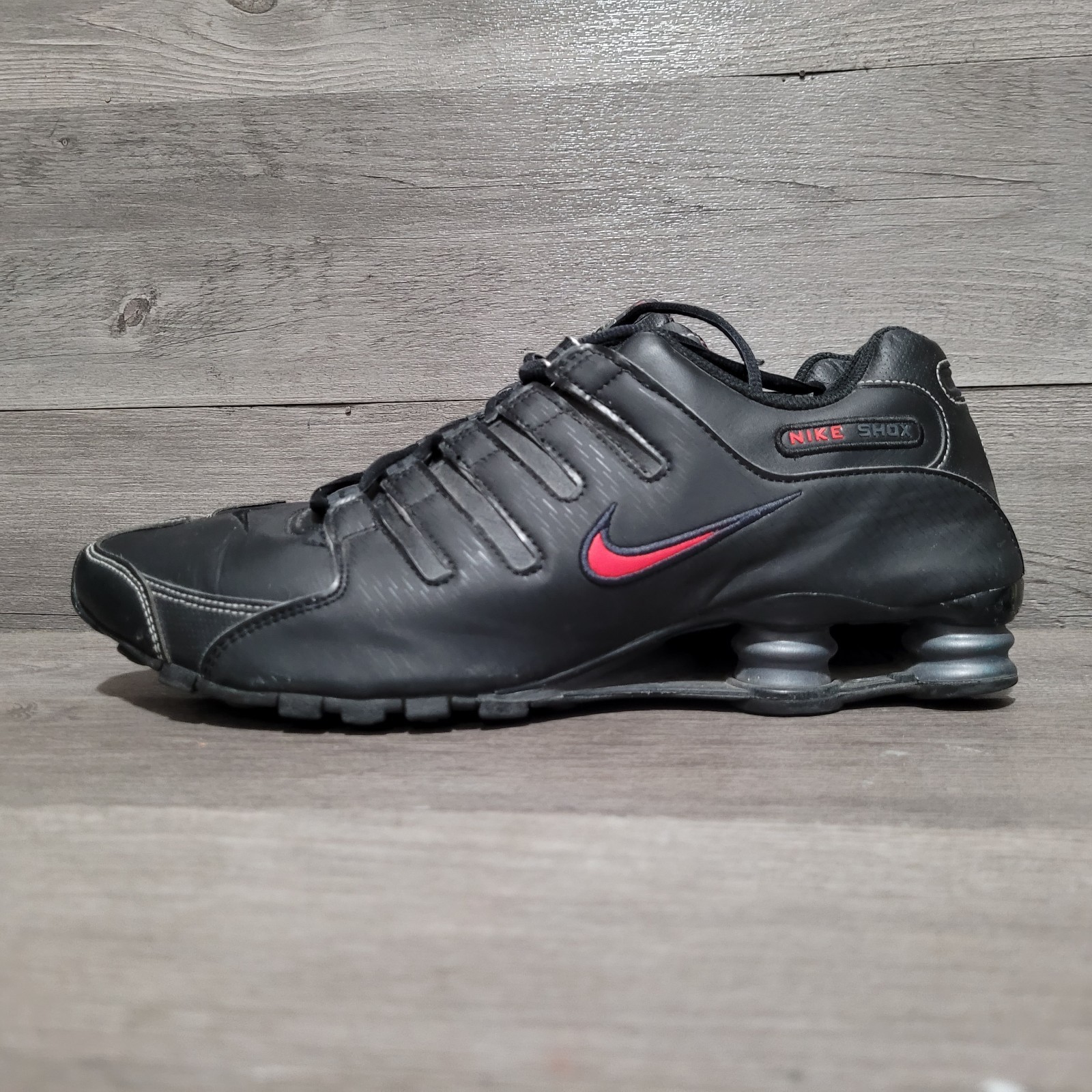 2014 Nike Shox NZ Mens Sz 12 Varsity Red Black 378341-017