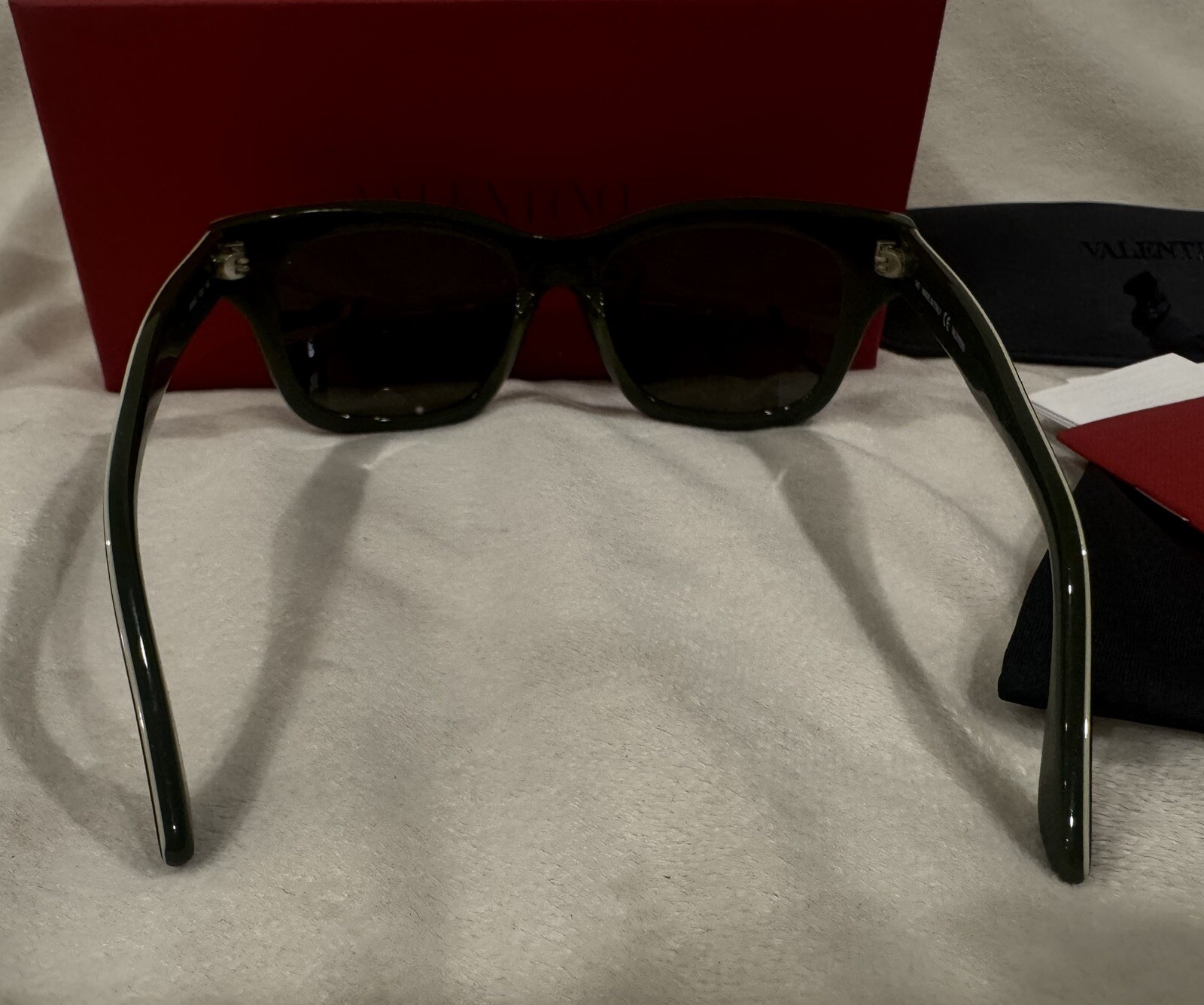 AUTHENTIC VALENTINO SUNGLASSES camo Pink Black Green Khaki Way Pyramid Stud V656