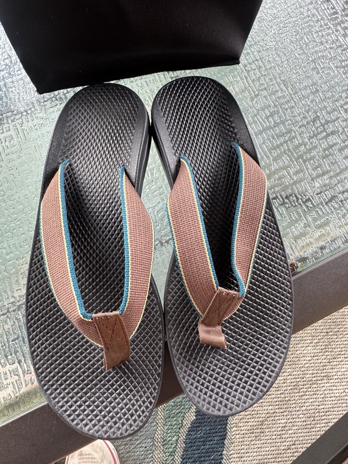 Chaco Women’s Rapid Pro Flip Flops Brown Teal Trim Vibram Non-marking Sole