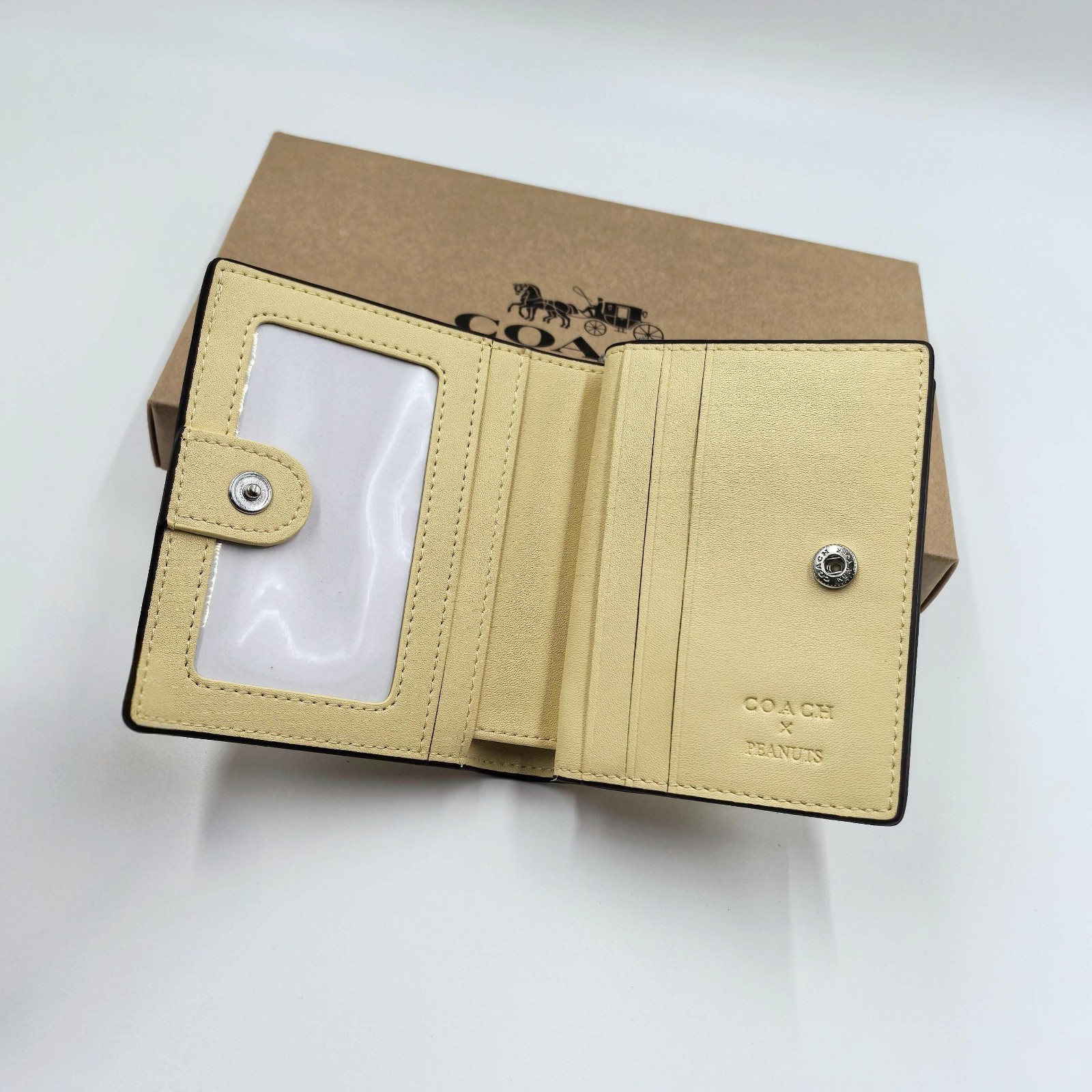 COACH Classic Cartoon Print PEANUTS Yellow Zipper Foldable Wallet