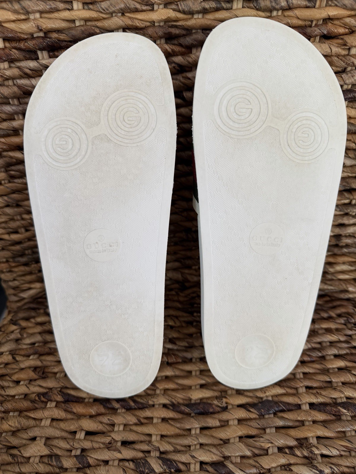 Gucci Web Stripe Slide Sandals White Rubber US W8.5/M7 – Box/Dusty Included