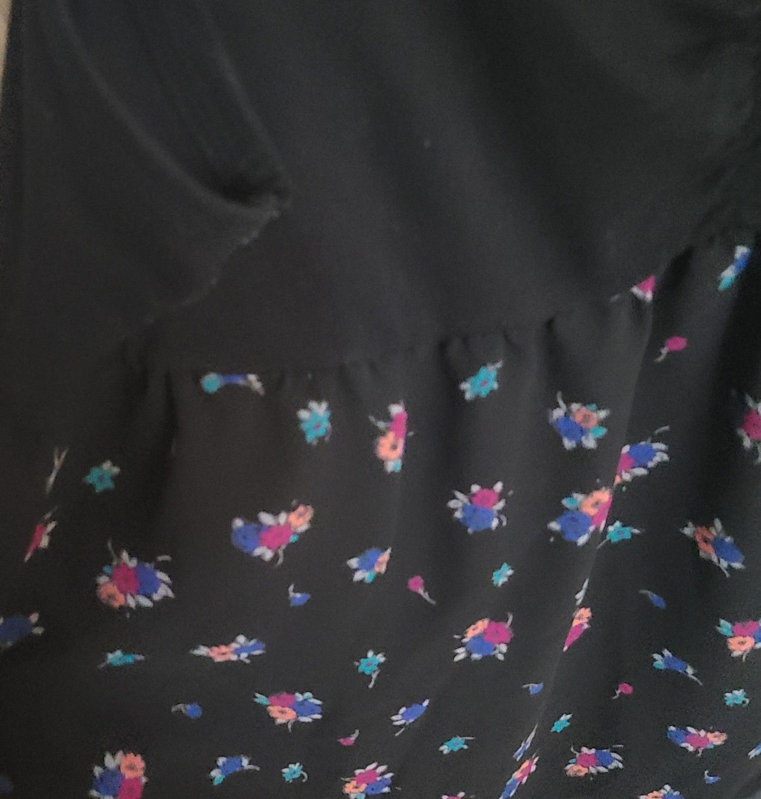 Torrid Sz 3 EUC Georgette Ditzy Floral Top Blouse Black Cami