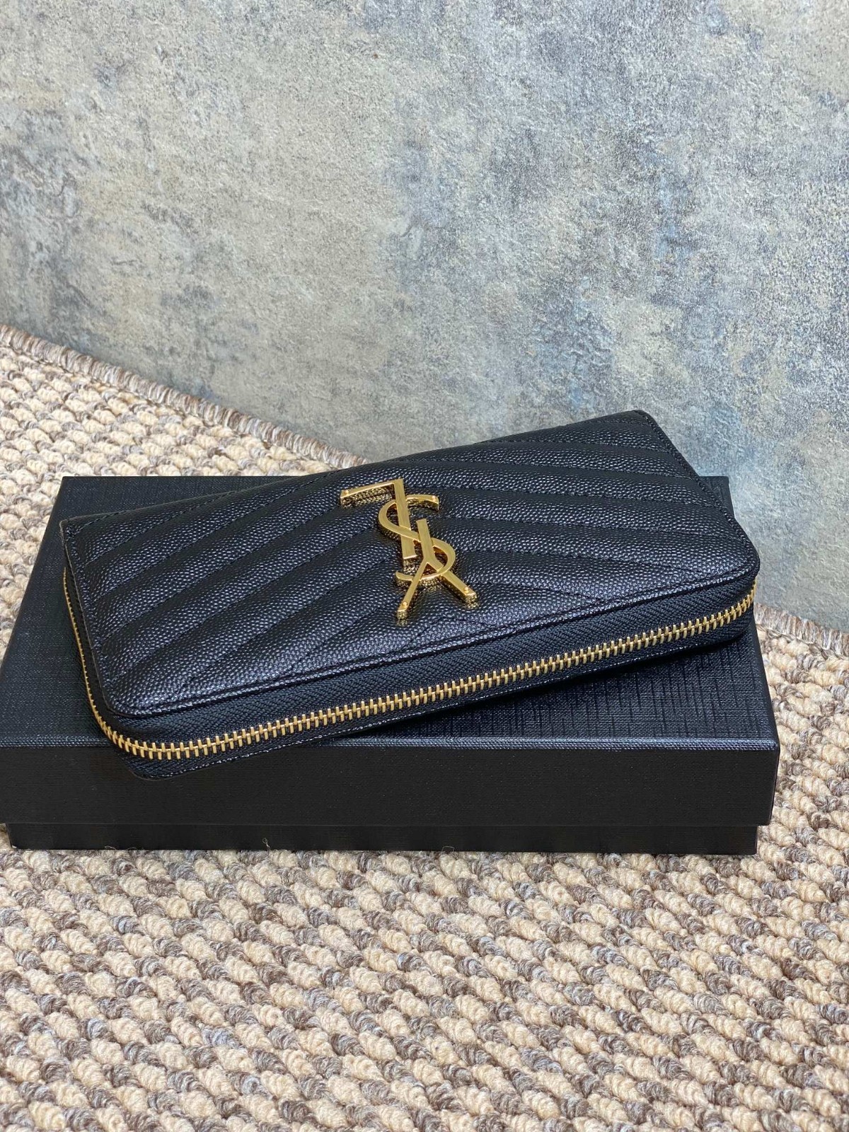 Saint Laurent Cassandre Matelassé Zip Around Long Wallet | 19cm × 9.5cm × 2.5cm