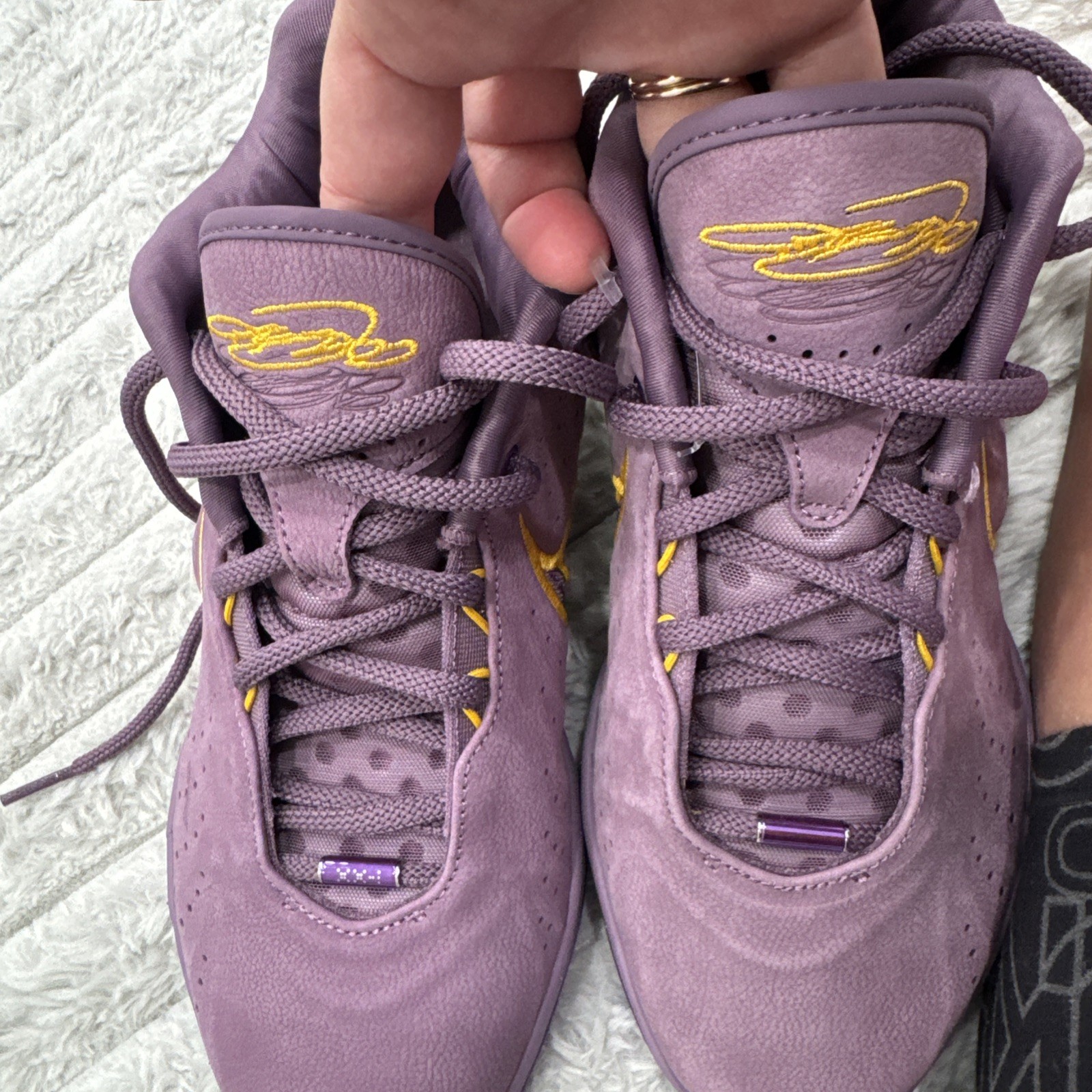 Nike LeBron 21 Mens Size 10 Purple Gold Athletic Basketball Shoes Sneakers