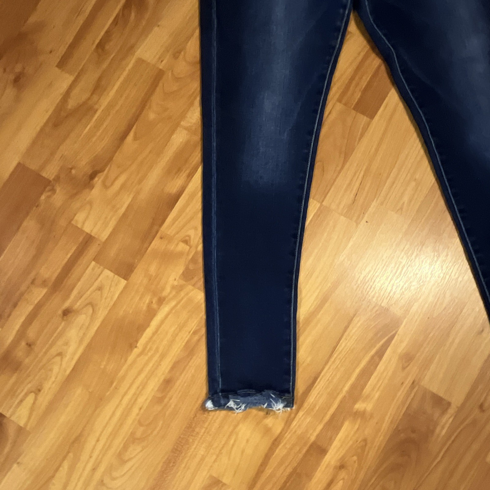 KanCan Womens Blue Dark Wash Denim Skinny Jeans Slim Fit Stretch 5-Pocket