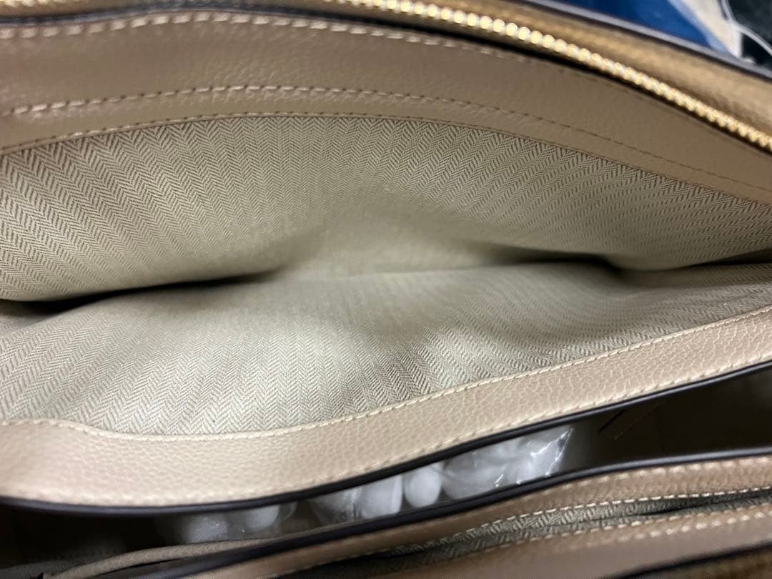 Tory Burch Robinson Pebbled Tote