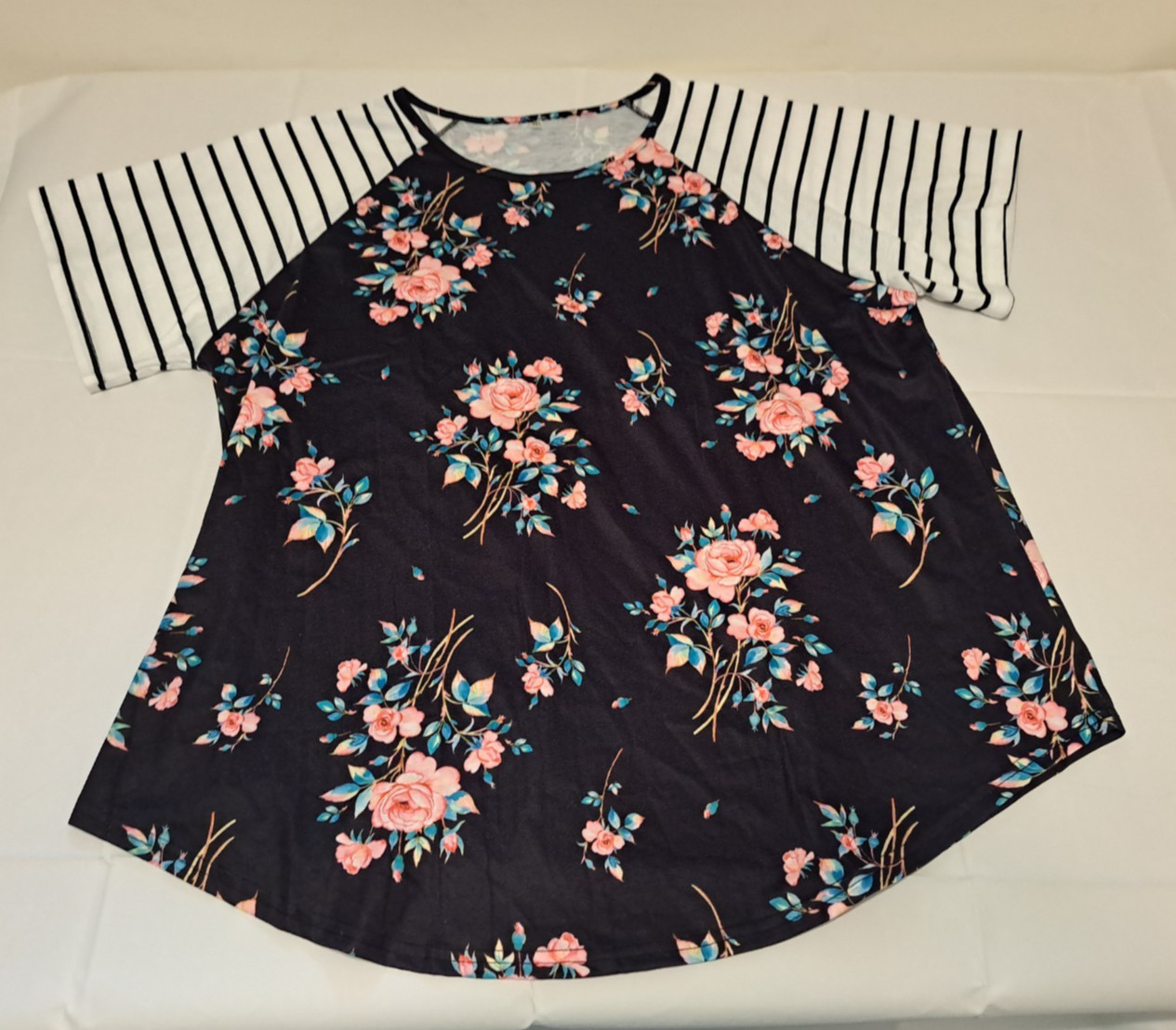 Woman’s 3X black with pink roses pullover blouse, NWOT