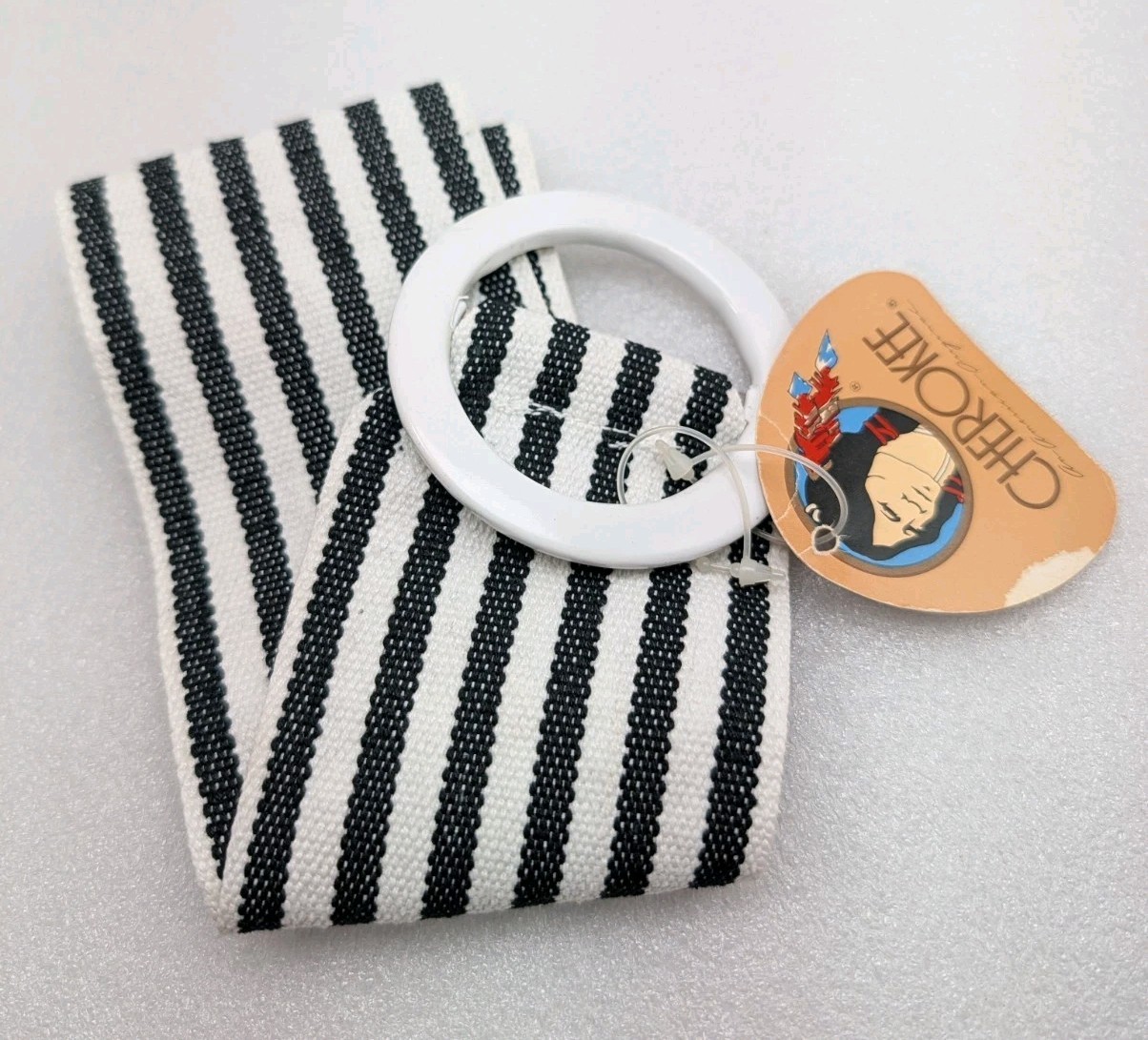 Women’s Vintage Cherokee Black & White Fabric Plastic Buckle Dress Belt Sz XS S