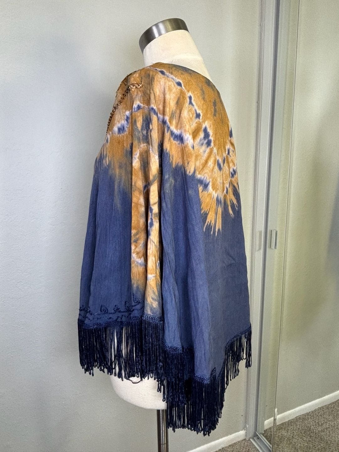 indigo thread Women’s Boho Western Fringe Dip Dye V Neck Light Poncho Throw-Over