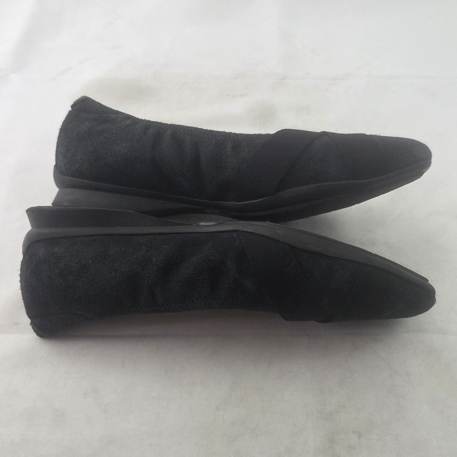 Clarks Ballet Flats Womens 8.5 W Black Suede Slip On Comfort Casual Shoes