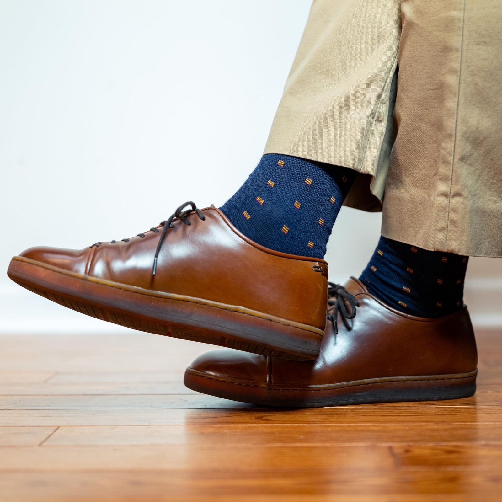 BoardroomSocks Merino Wool Mid-Calf Patterned 8-12, Navy With Orange Squares