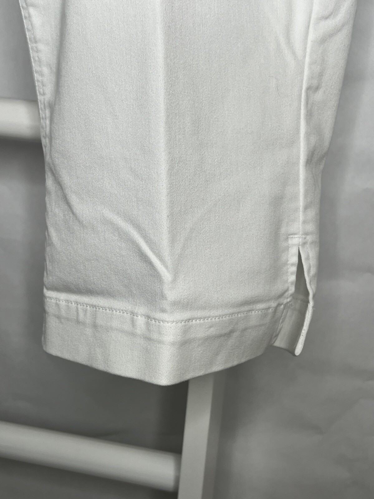 Westbound Crop Pants Woman 20W White Stretch Pockets 21 in Inseam Med Wt Fabric