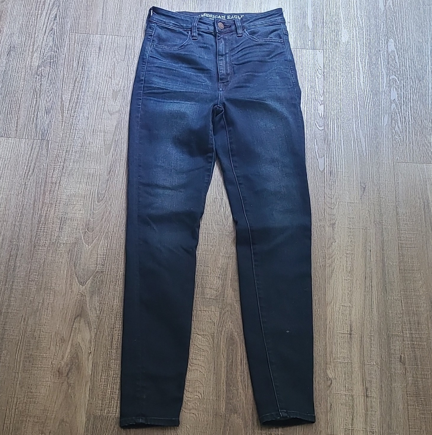 American Eagle Outfitters Women’s Dark Wash Skinny Jeans Mid Rise Stretch Size 2