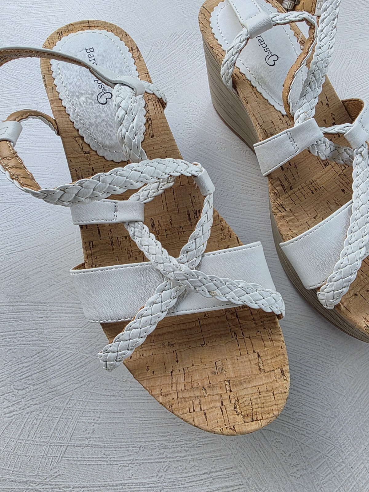 BareTraps White Mairi Wedge Sandals with Multi-Strap Size 9.5M Summer Boho