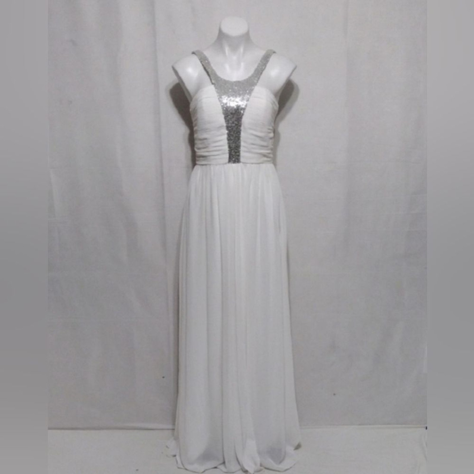 A. Drea White Chiffon Sequin Accent A-Line Maxi Gown Formal Evening Dress Medium