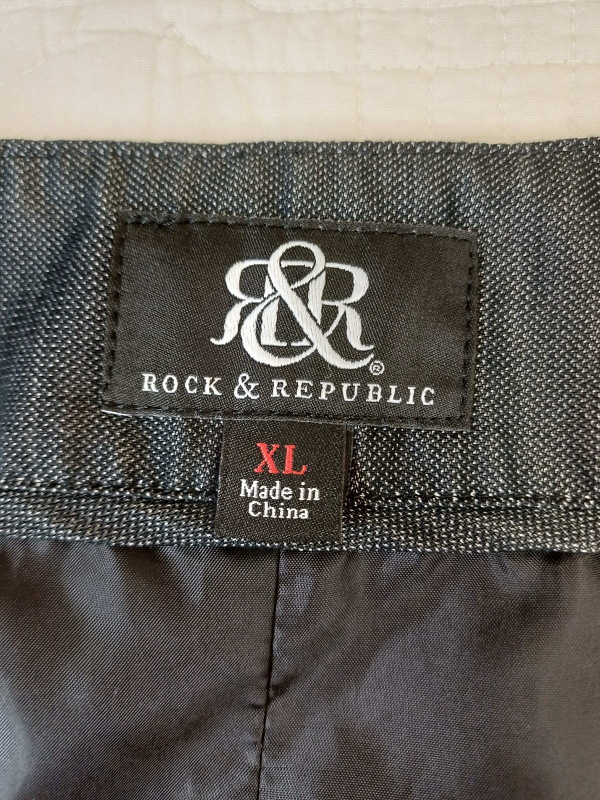 Rock & Republic Suit Vest Men’s XLarge Black Charcoal Pinstripe 5 Button EUC
