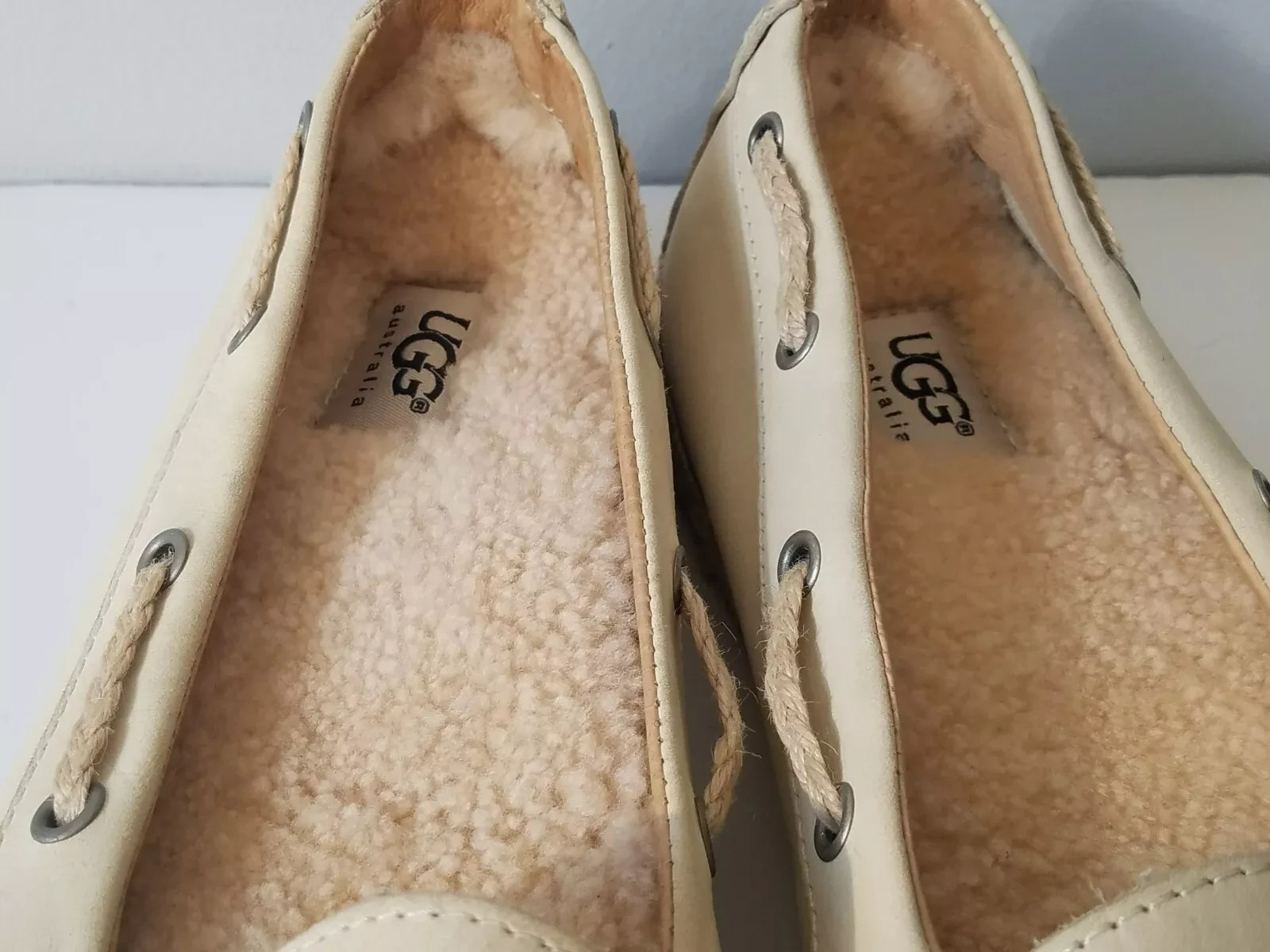 UGG Chivon Ivory Leather Removable Insole Espadrille Flat Moccasin Shoes Size 11